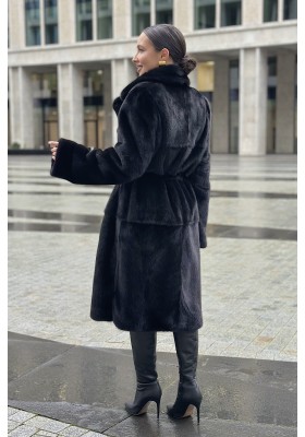 Шуба норковая «Халат BlackGlama» с английским воротом (Сканблэк)